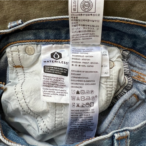 Levi’s Wedgie Icon Ripped High Waist Ankle Slim Jeans - Picture 10 of 12